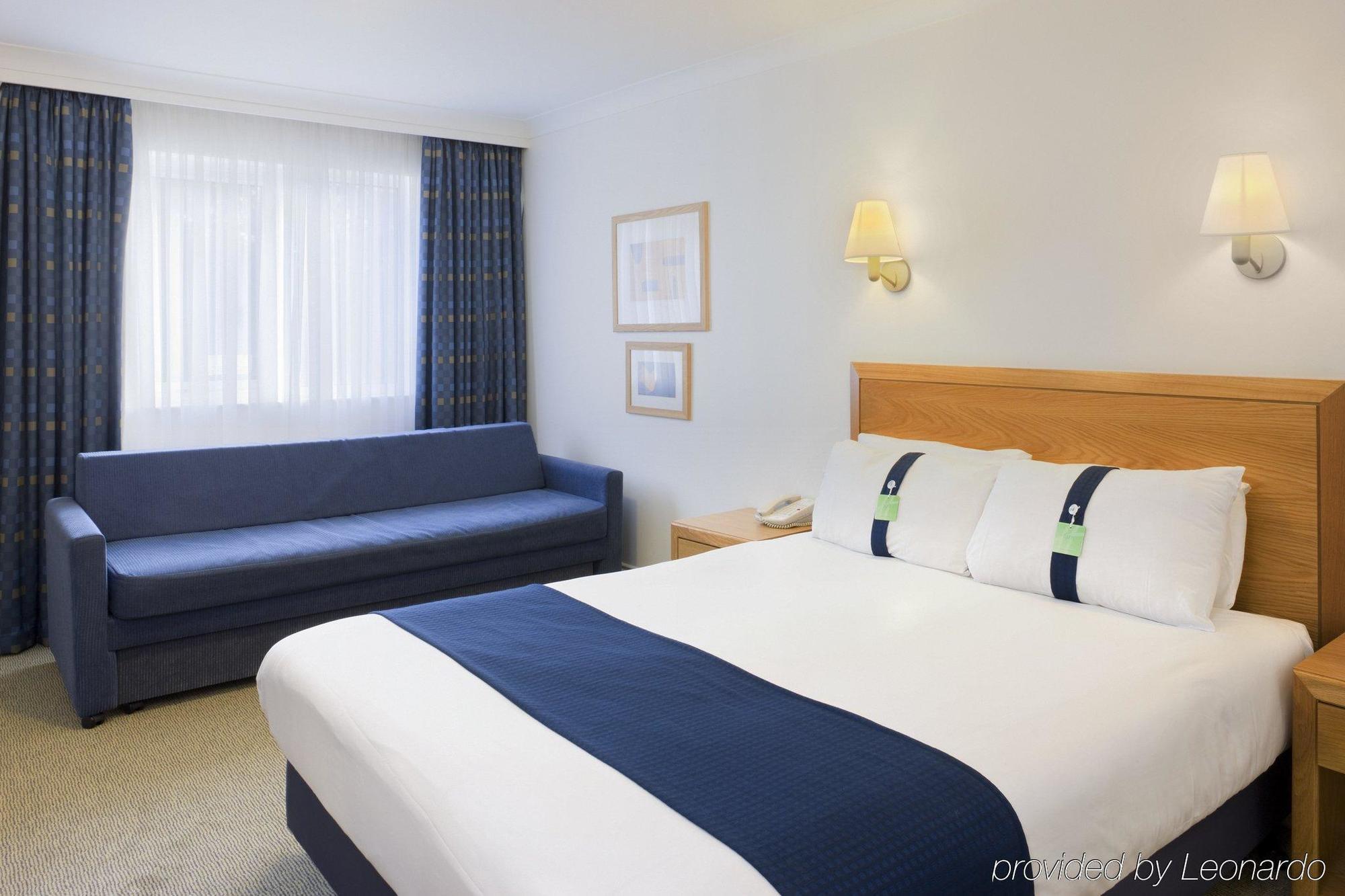 Holiday Inn Ashford Central, An Ihg Hotel Room photo